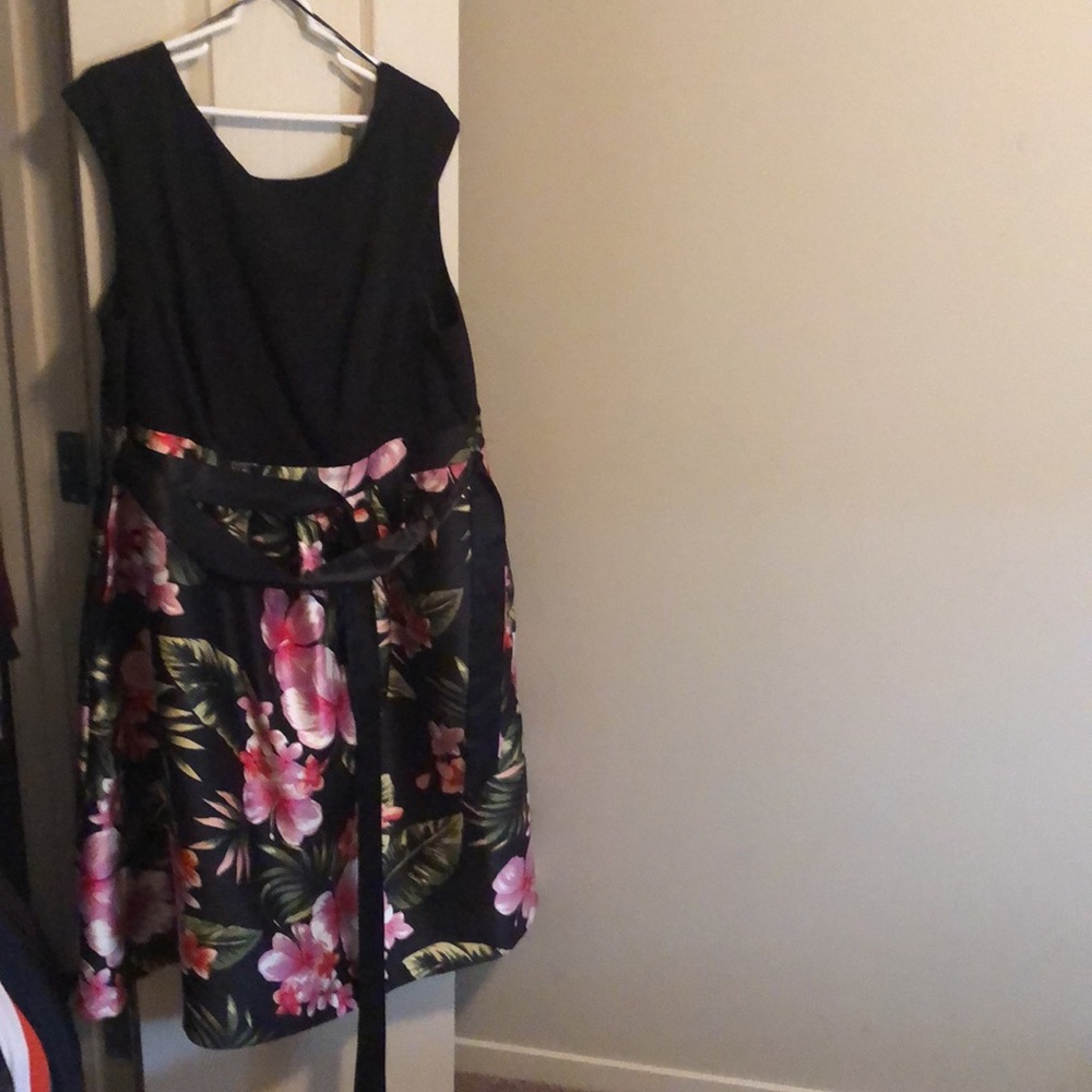 Sleeveless dresses
